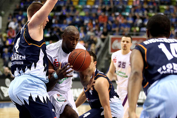 反击和中前 反击和中前