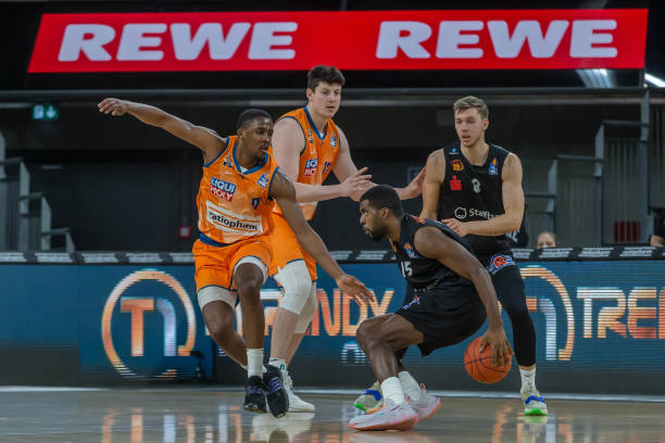 血的滑雪天 血的滑雪天