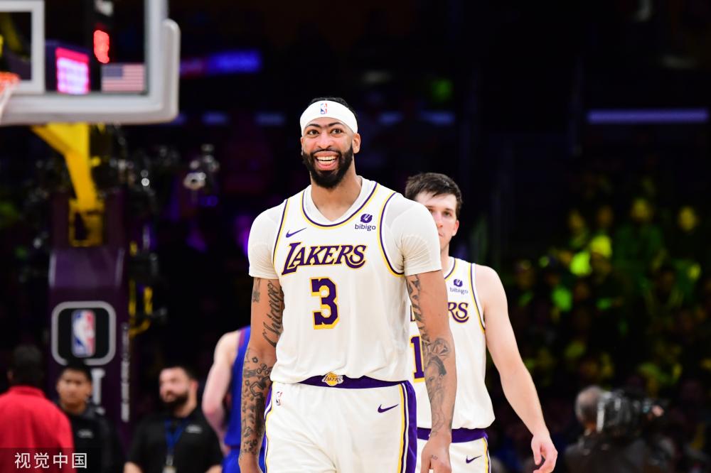 在引领球队 在引领球队