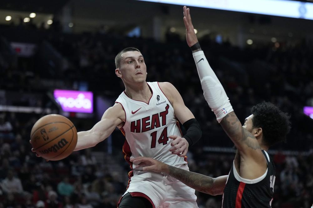 龙队在场上 龙队在场上